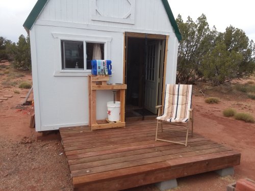 The finishe front porch deck.