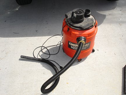 The original wet/dry vac before modifications